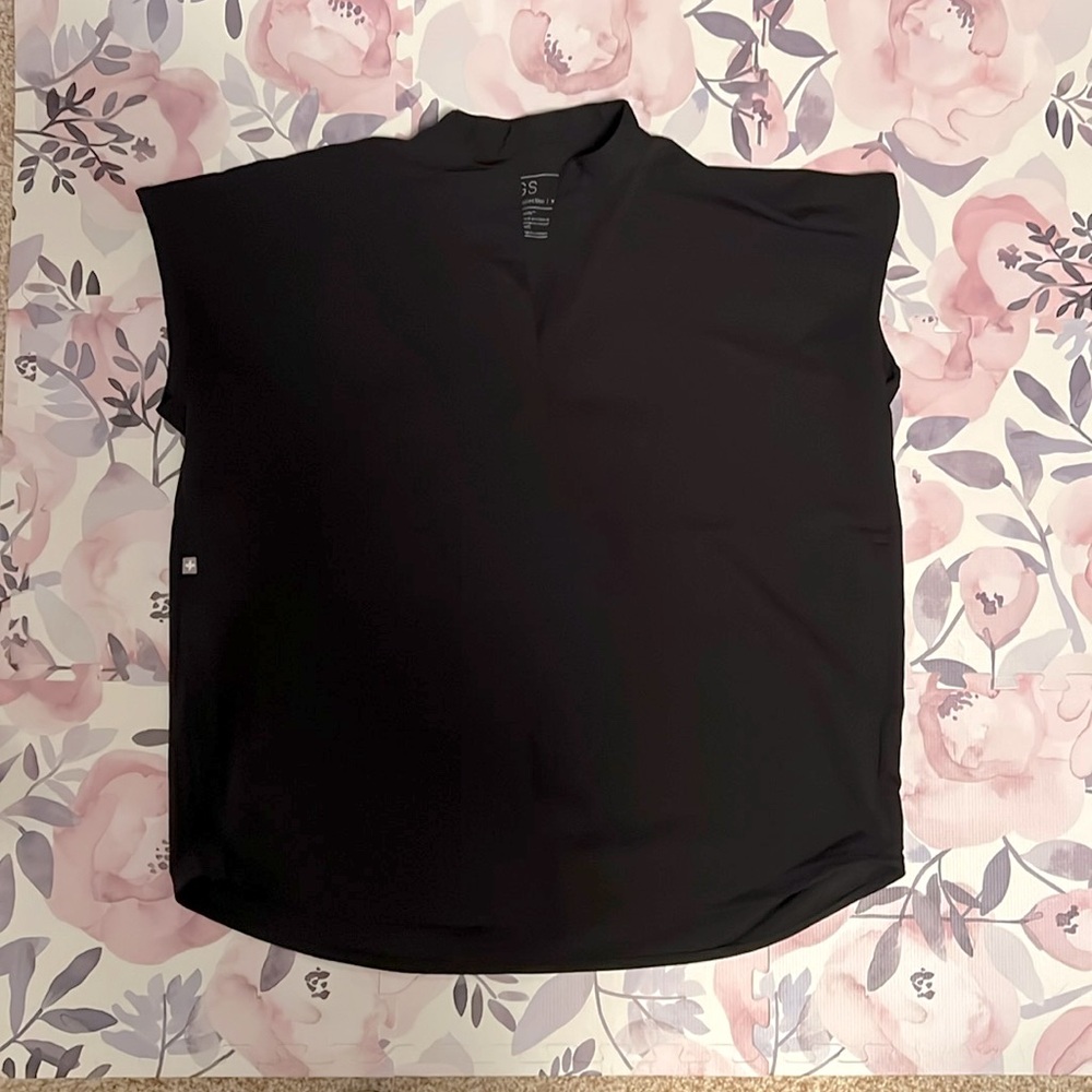Figs scrub top
